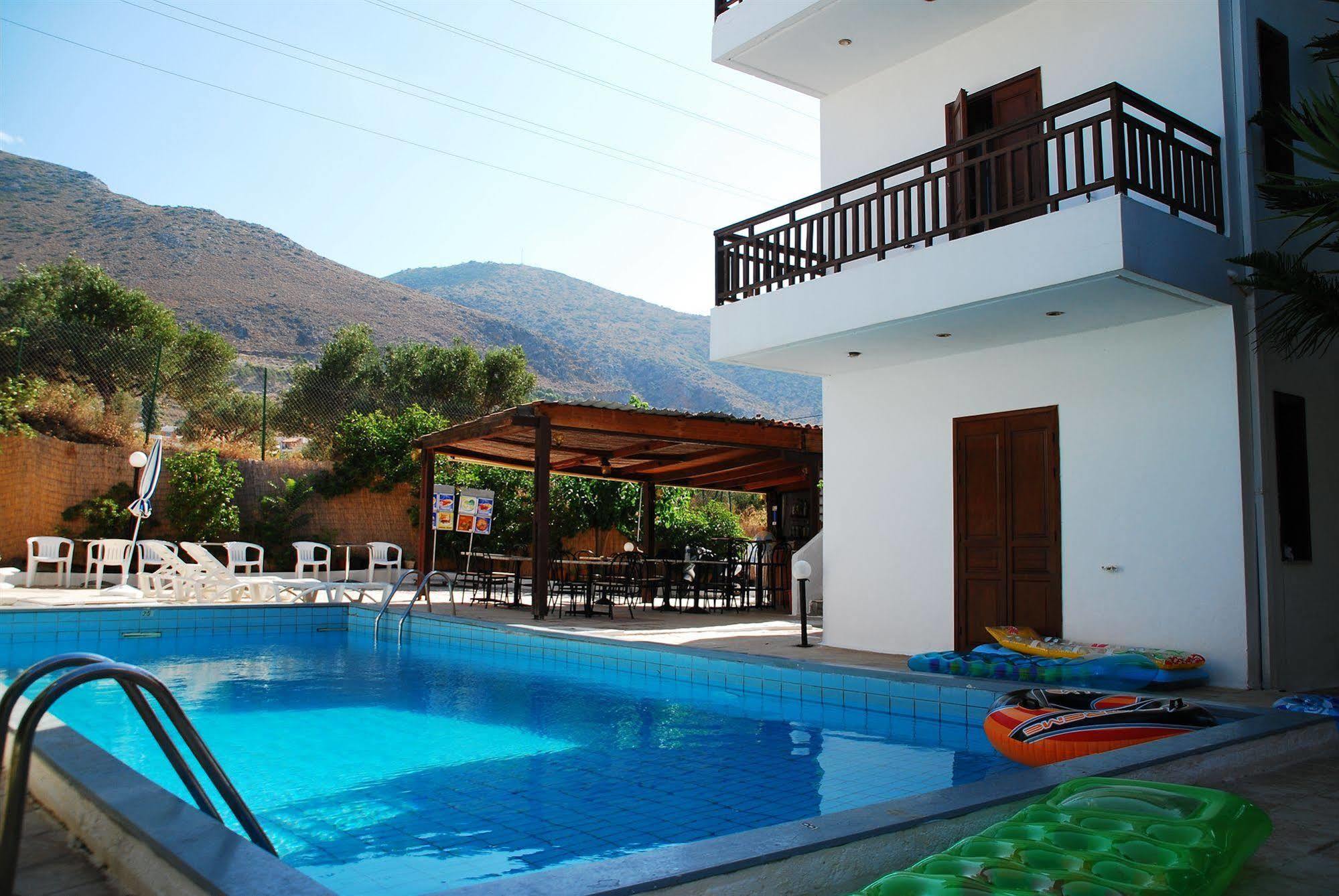 Sirocco Apartments خيرسونِسوس المظهر الخارجي الصورة
